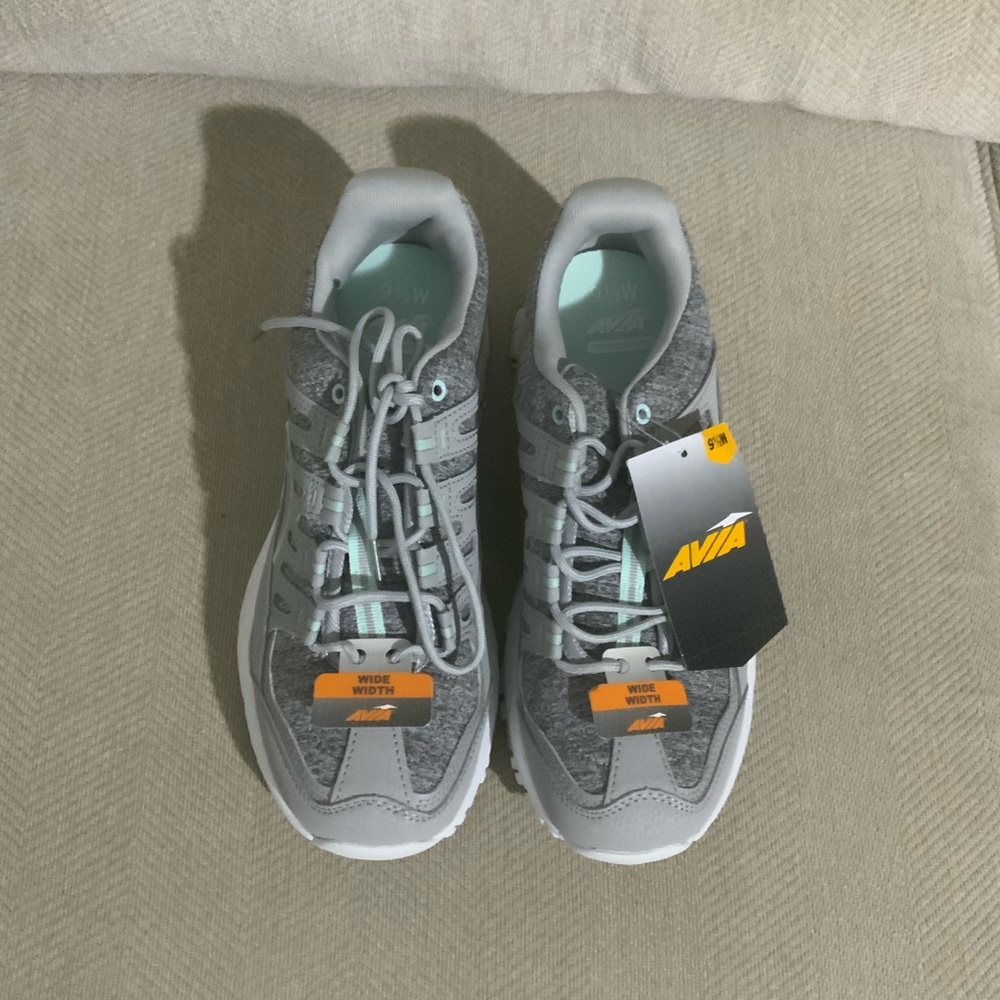 Women’s Avia Gray and White Running Shoes
